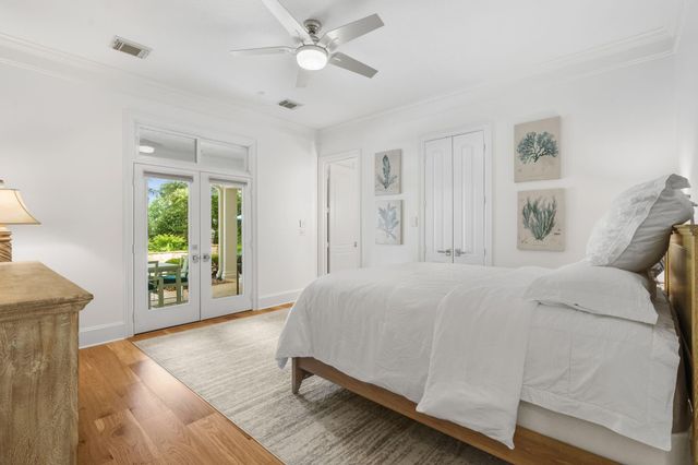 39 N Palmiera Circle, The Woodlands, TX 77382