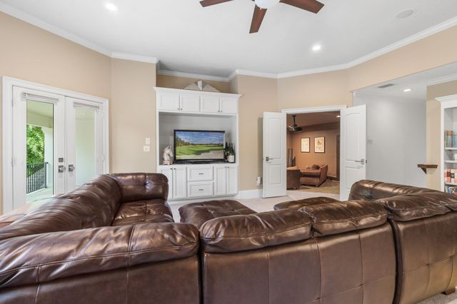 39 N Palmiera Circle, The Woodlands, TX 77382