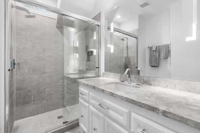 39 N Palmiera Circle, The Woodlands, TX 77382