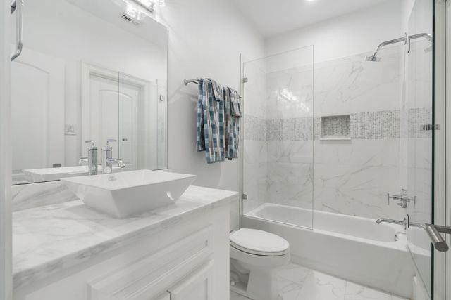 39 N Palmiera Circle, The Woodlands, TX 77382