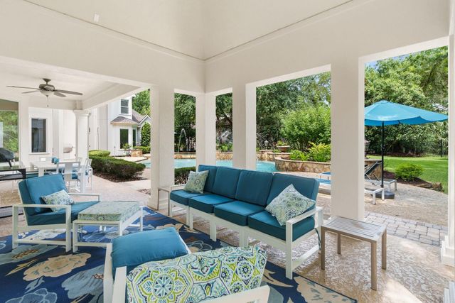39 N Palmiera Circle, The Woodlands, TX 77382