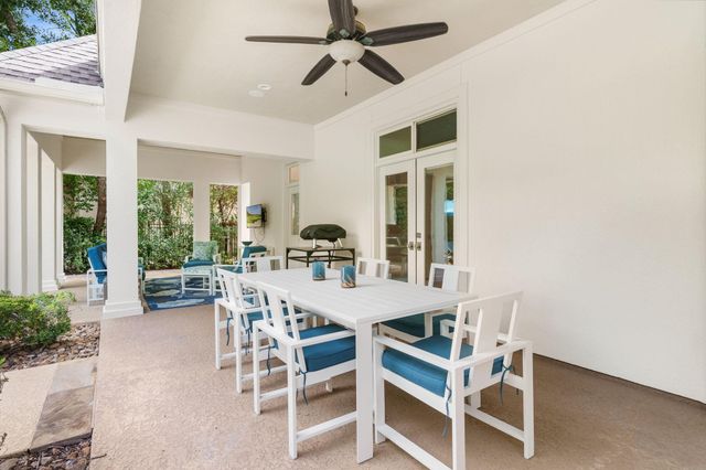 39 N Palmiera Circle, The Woodlands, TX 77382