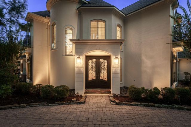 39 N Palmiera Circle, The Woodlands, TX 77382