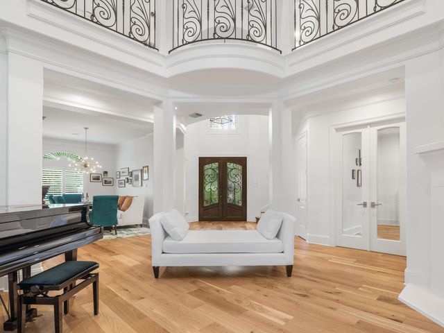 39 N Palmiera Circle, The Woodlands, TX 77382