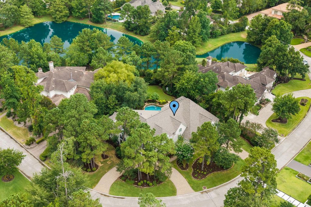39 N Palmiera Circle, The Woodlands, TX 77382