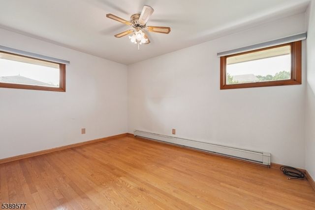 1075 Bordentown Ave, Sayreville Boro, NJ 08859