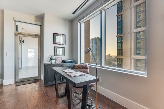 2300 Wolf Street 10D, Dallas, TX 75201