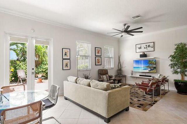 3020 NE 5th Terrace, Wilton Manors, FL 33334