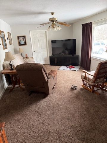 210 W South Street, Sheffield, IL 61361