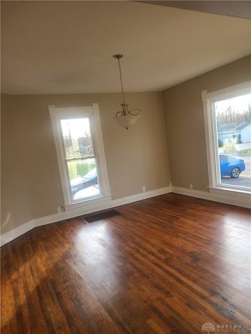 143 W Fancy Street, Blanchester, OH 45107