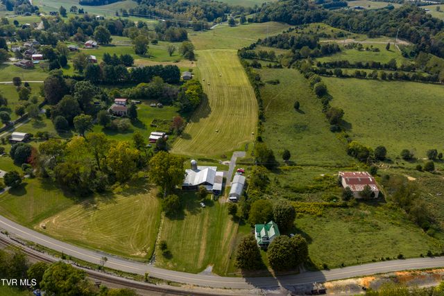 2158 Vance Tank Road, Bluff City, TN 37618