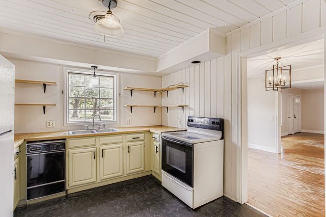 512 Park Lane, Cleveland, TX 77327