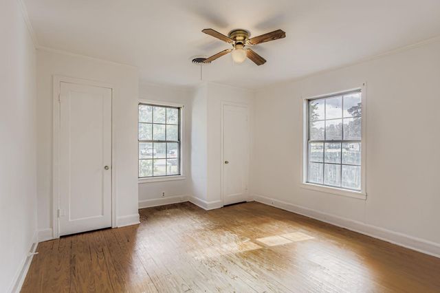 512 Park Lane, Cleveland, TX 77327