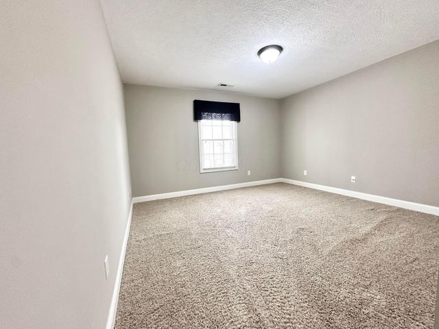 7040 Aly Dar Lane, Blacklick, OH 43004