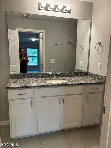 1011 NW 22nd TER, Cape Coral, FL 33993