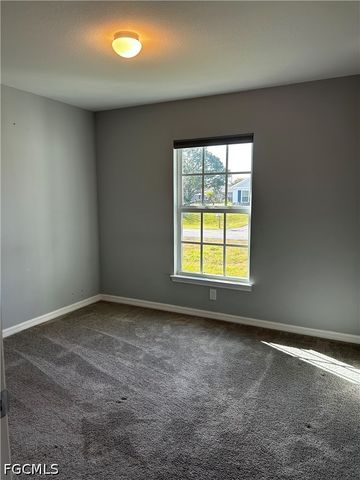 1011 NW 22nd TER, Cape Coral, FL 33993