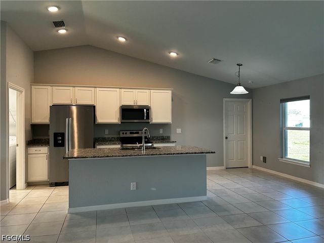 1011 NW 22nd TER, Cape Coral, FL 33993