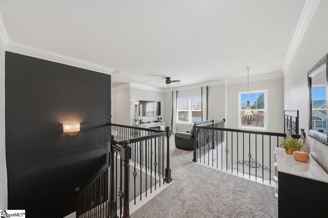 536 W Saddletree Drive, Reidville, SC 29388