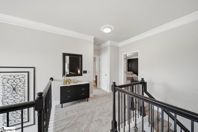 536 W Saddletree Drive, Reidville, SC 29388