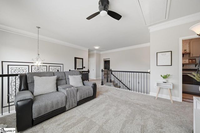 536 W Saddletree Drive, Reidville, SC 29388