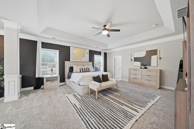 536 W Saddletree Drive, Reidville, SC 29388