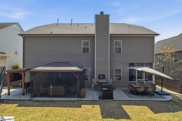 536 W Saddletree Drive, Reidville, SC 29388