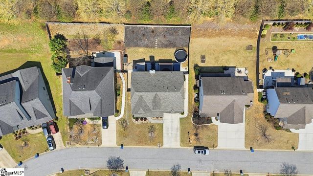 536 W Saddletree Drive, Reidville, SC 29388