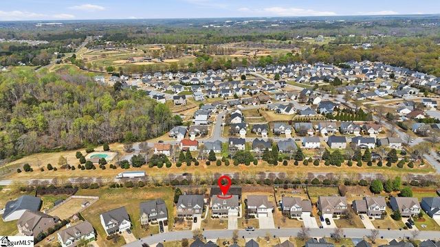 536 W Saddletree Drive, Reidville, SC 29388