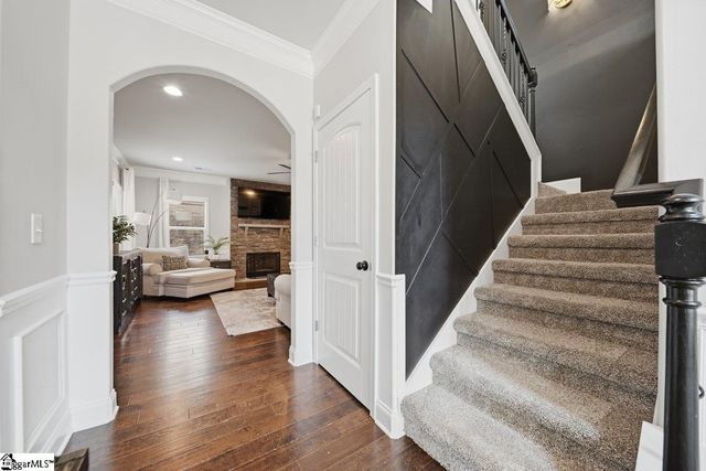 536 W Saddletree Drive, Reidville, SC 29388