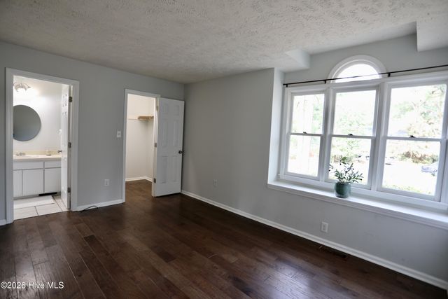 100 Sawmill Road E, Pinehurst, NC 28374