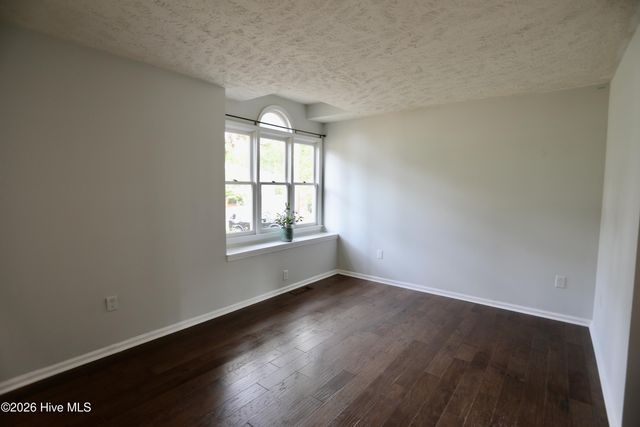 100 Sawmill Road E, Pinehurst, NC 28374