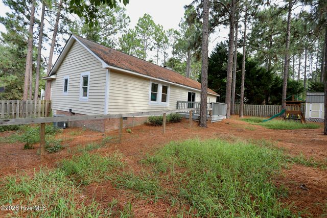 100 Sawmill Road E, Pinehurst, NC 28374