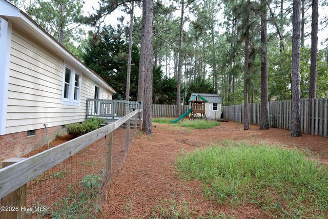 100 Sawmill Road E, Pinehurst, NC 28374