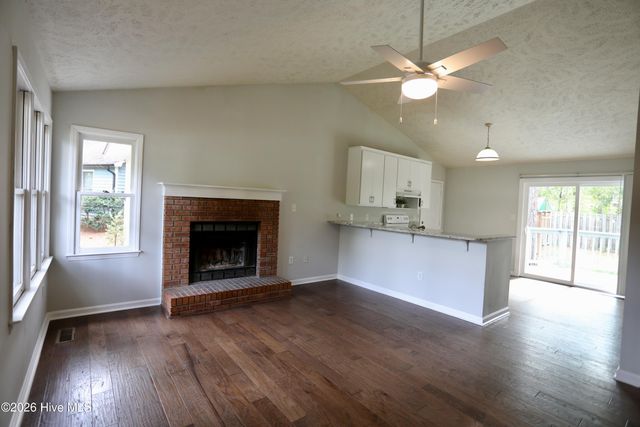 100 Sawmill Road E, Pinehurst, NC 28374
