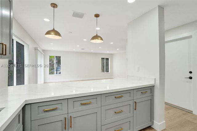 8741 SW 10th St, Pembroke Pines, FL 33025