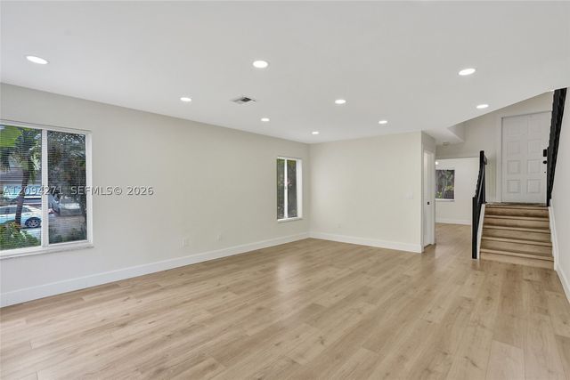 8741 SW 10th St, Pembroke Pines, FL 33025