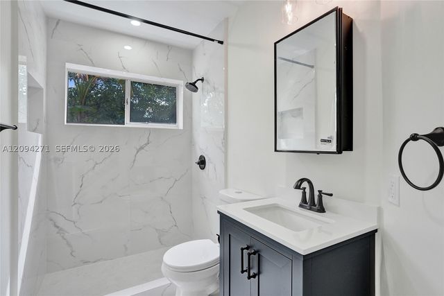 8741 SW 10th St, Pembroke Pines, FL 33025