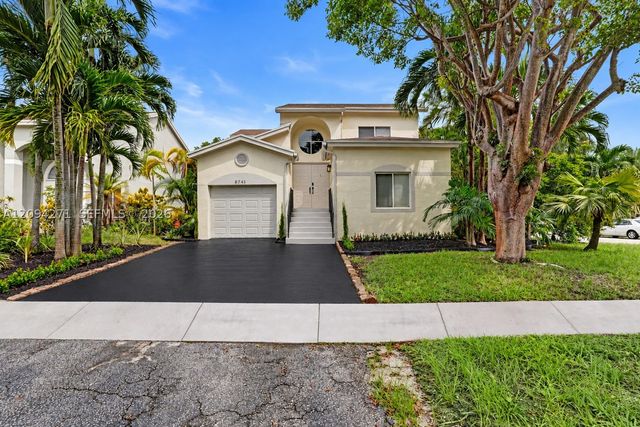 8741 SW 10th St, Pembroke Pines, FL 33025