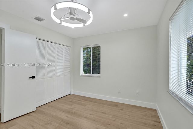 8741 SW 10th St, Pembroke Pines, FL 33025