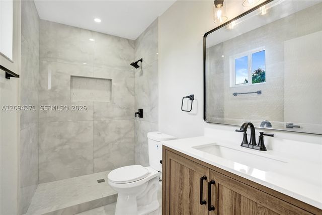 8741 SW 10th St, Pembroke Pines, FL 33025