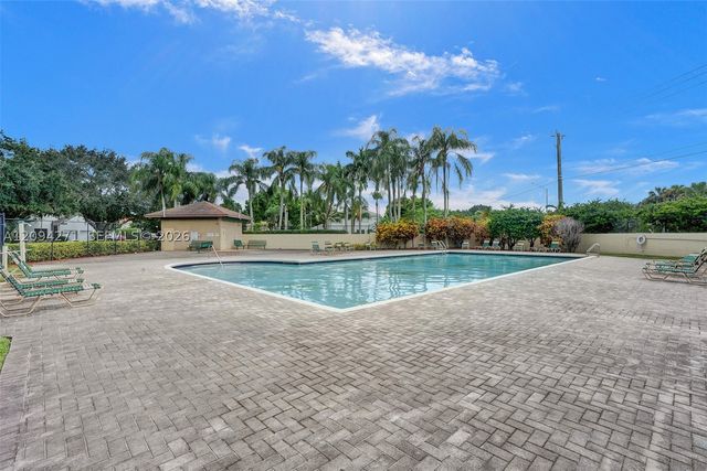 8741 SW 10th St, Pembroke Pines, FL 33025