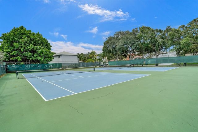 8741 SW 10th St, Pembroke Pines, FL 33025