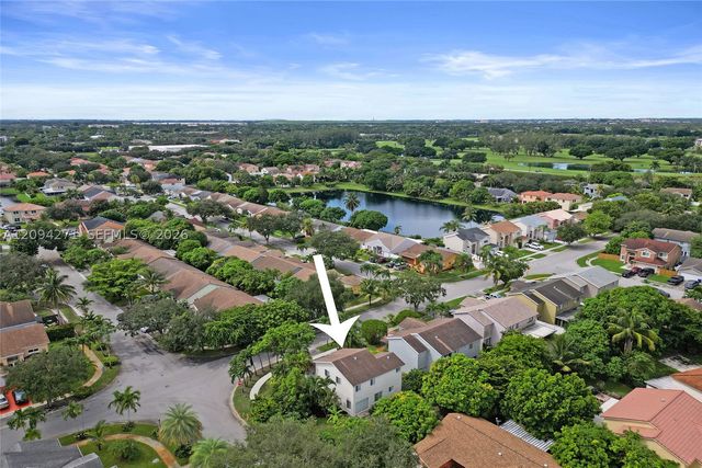 8741 SW 10th St, Pembroke Pines, FL 33025