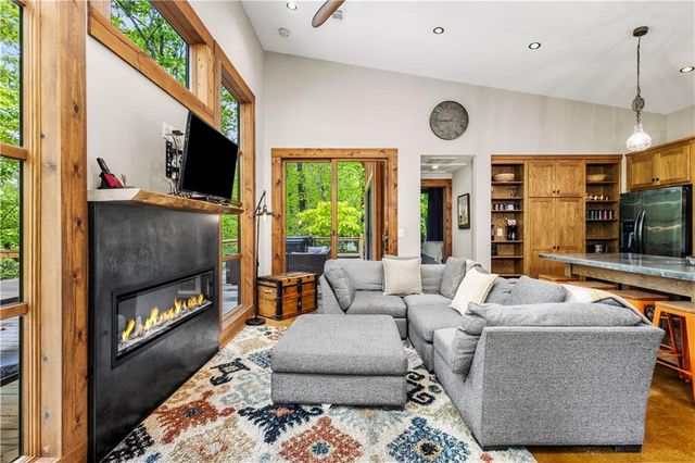 2745 Galloway Road, Blue Ridge, GA 30513