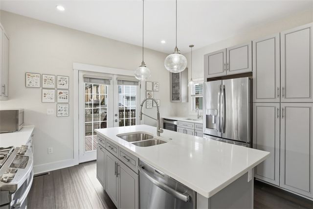 5620 Jackson St, Highland Park, PA 15206