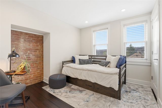 5620 Jackson St, Highland Park, PA 15206