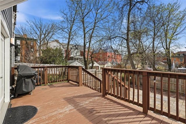 5620 Jackson St, Highland Park, PA 15206