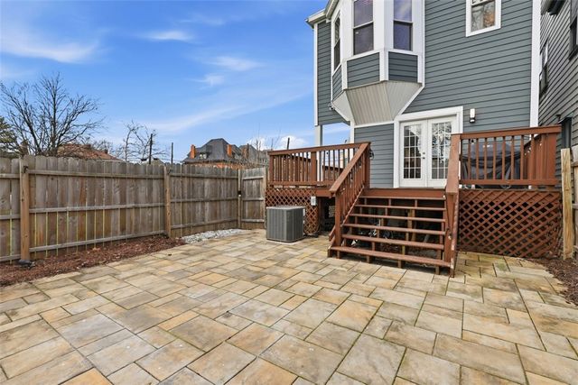 5620 Jackson St, Highland Park, PA 15206