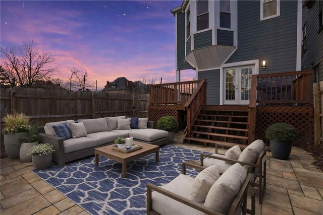 5620 Jackson St, Highland Park, PA 15206