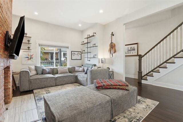 5620 Jackson St, Highland Park, PA 15206